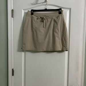 GreenTea Light Tan XL Skort